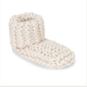 Lemon Collections Ivory Cabin Cuffed Booties